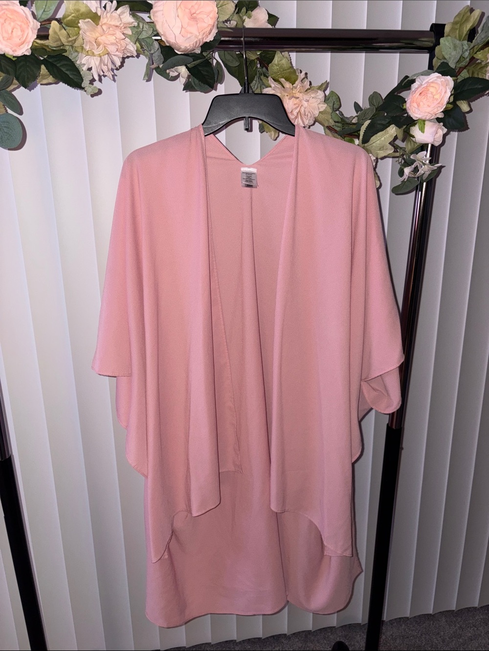 Light Pink Textured Open Front Wrap